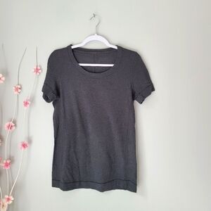 LULULEMON Short Sleeve Top